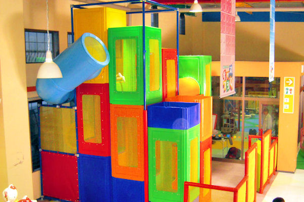 室内遊具 キッズキューブ